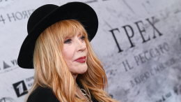 Алла Пугачева сохранила права на 166 своих песен в России