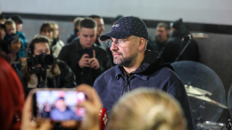 Приехал на метро: Баста выступил на станции «Мякинино»