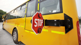 Первоклассник спас маму от похитителя, передав записку водителю автобуса