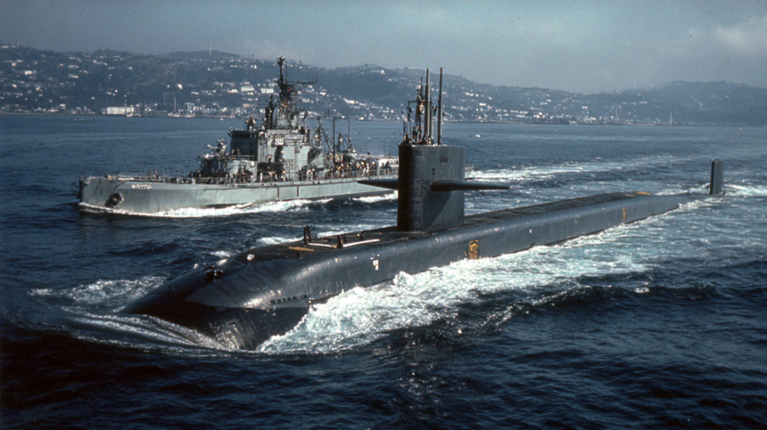 Зачем Трамп оставил у границ России подводные лодки