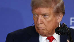 Трамп загадал окончание конфликта на Украине и постучал по дереву