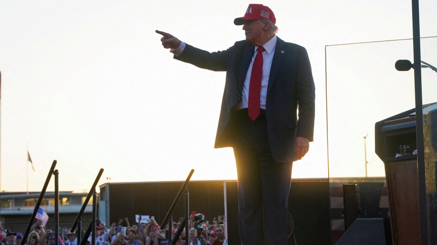 Что такое шатдаун в США и зачем он нужен Трампу