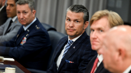 «Больше никакого мусора»: Трамп провел съезд генералов