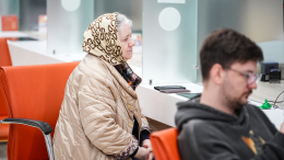 Скрасить будни и помочь в быту: как столичные НКО поддерживают людей старшего поколения