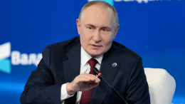 Иных уж нет, а те — далече: Путин о тех, кому мешает Россия