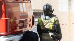 Во Владивостоке пожар разгорелся в парке аттракционов