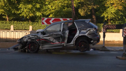 Смертельный Porsche: автомобиль улетел в Фонтанку в Петербурге