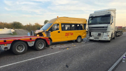 В Приморье в ДТП с большегрузами пострадали шестеро детей