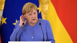 Меркель призвала Европу к поиску дипломатического решения украинского кризиса