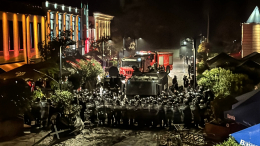 Для разгона протестующих в Тбилиси используется спецтехника