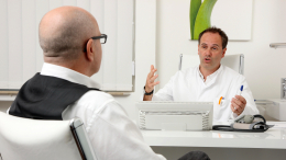 В Югре врачи остановили у мужчины развитие рака толстой кишки необычным методом