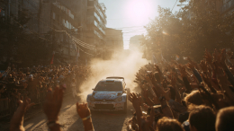 В Болгарии участвующий в ралли автомобиль въехал в толпу зрителей