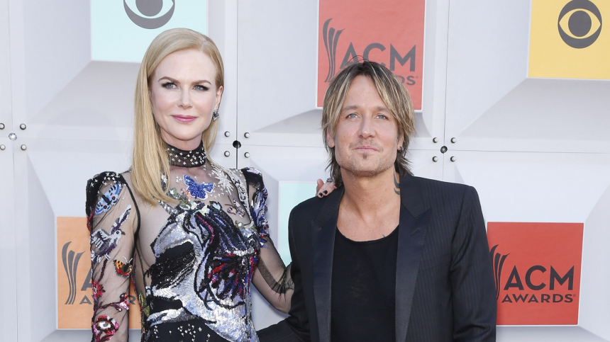 Почему Николь Кидман должна выпалить деньги мужу