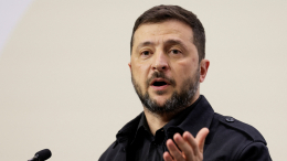 Шантаж и угрозы: Зеленский готов переизбираться и запугивает оппонентов