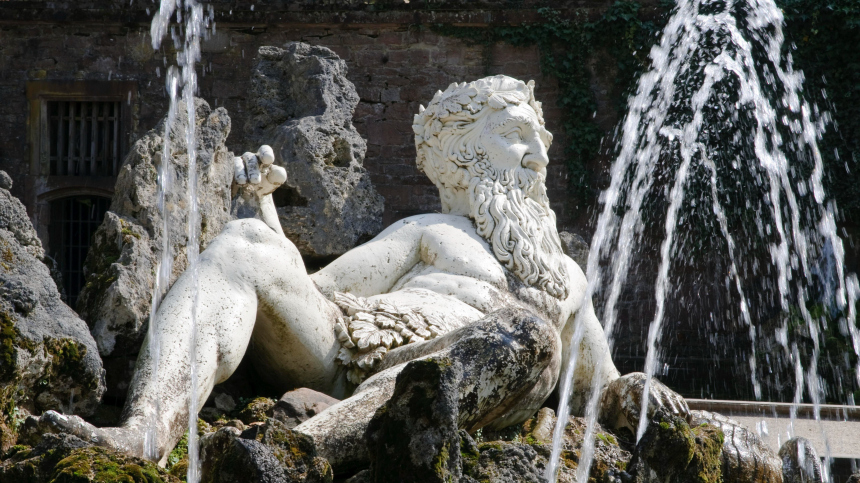 Юношу насмерть раздавила статуя