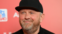 На примере шефа Ивлева: почему мужья уходят из семьи после 45 лет