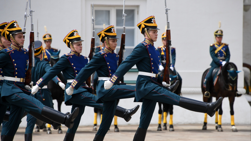 Где будет служить Макан