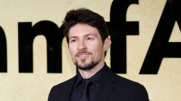 «Отлично поплавал»: Дуров искупался в пруду и теперь вынужден платить штраф