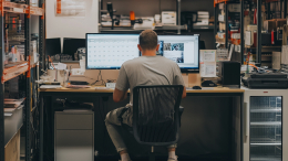 Вовсе не пятница: Онищенко назвал самый эффективный рабочий день на неделе