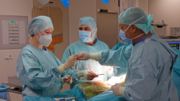 В Тюмени врачи достали из желудка девочки волосяной шар размером 25 сантиметров