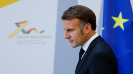 Отстранения Макрона от власти требуют 104 депутата от разных партий