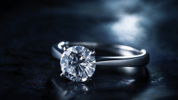 Кольцо бабушки оказалось реликвией стоимостью 114 миллионов рублей