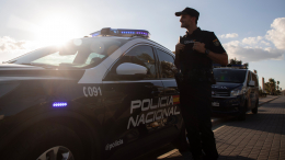 Отец изнасиловал свою дочь посреди улицы в Испании