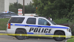 «Обернула ремень вокруг шеи»: девочка сбежала от истязавших ее двух женщин в США