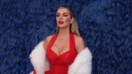 Снова несвободна? Анну Седокову засняли с новым мужчиной