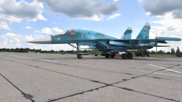 Пилоты Су-34 уничтожили бронетехнику ВСУ. Лучшее видео из зоны СВО