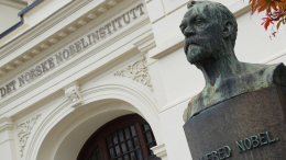 Нобелевский комитет считает, что данные о лауреате премии мира украли шпионы