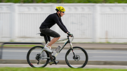 Вместо психотерапии: как велоспорт помогает снять стресс