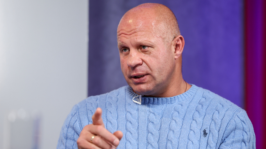 «Качай-качай-качай»: Федор Емельяненко рассказал о своей физической форме