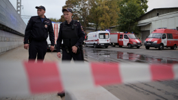 В Екатеринбурге двое подростков забросили гранату в магазин