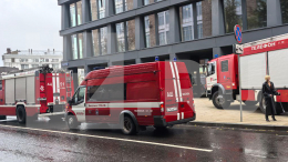 В Москве загорелось здание, где находятся редакции Mash и Shot