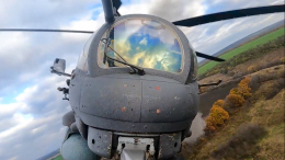 Ми-35М нанес удар по позициям ВСУ. Лучшее видео из зоны СВО