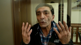 В Кемерове вынесли приговор должнику, прокатившему судебного пристава на капоте