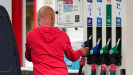 В России автомобилисты предлагают ограничить рост цен на топливо