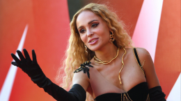 «Ничего не чинится»: Анна Калашникова о современных отношениях