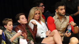 «Стояла в дверях с ножом»: Бритни Спирс пугала мужа и детей ночами