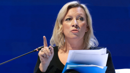 «Очередная попытка»: Захарова прокомментировала угрозы Макрона