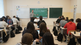 Учителям предложили доплачивать за каждого «сверхнормативного» ученика