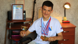 Пятый канал подводит итоги акции «День добрый дел» для юного Ярослава