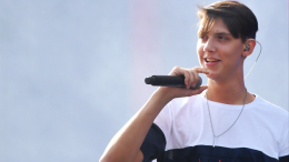 «Старых» слушателей не обидим точно»: Тима Белорусских вернулся на сцену