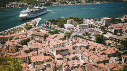 Черногория планирует ввести визы для российских туристов