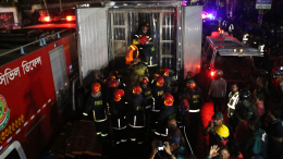 Мощный пожар вспыхнул в аэропорту столицы Бангладеш