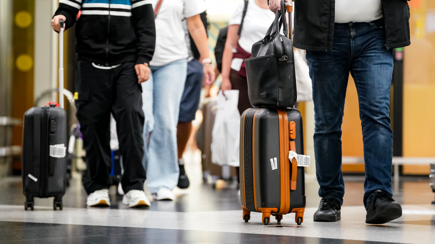 МВД: в Россию из-за рубежа хотят переехать тысячи человек