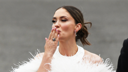 «Все будет супер»: Агата Муцениеце показала палату в выбранном роддоме