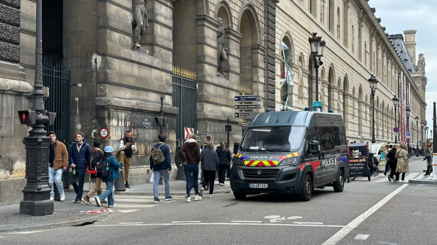 Как ищут похитителей из Лувра