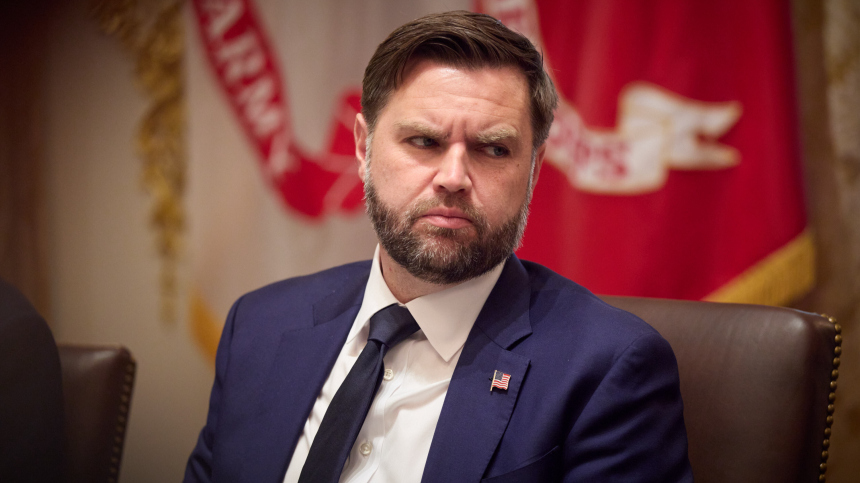 Над кортежем вице-президента США Вэнса разорвался снаряд